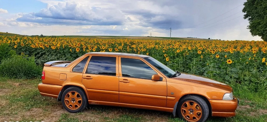 Volvo S70 cena 13300 przebieg: 325000, rok produkcji 1998 z Poznań małe 137